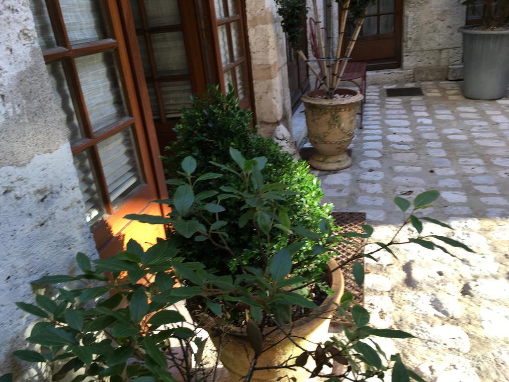 Maison D'ines Centre Historique Garage Prive Holiday home
