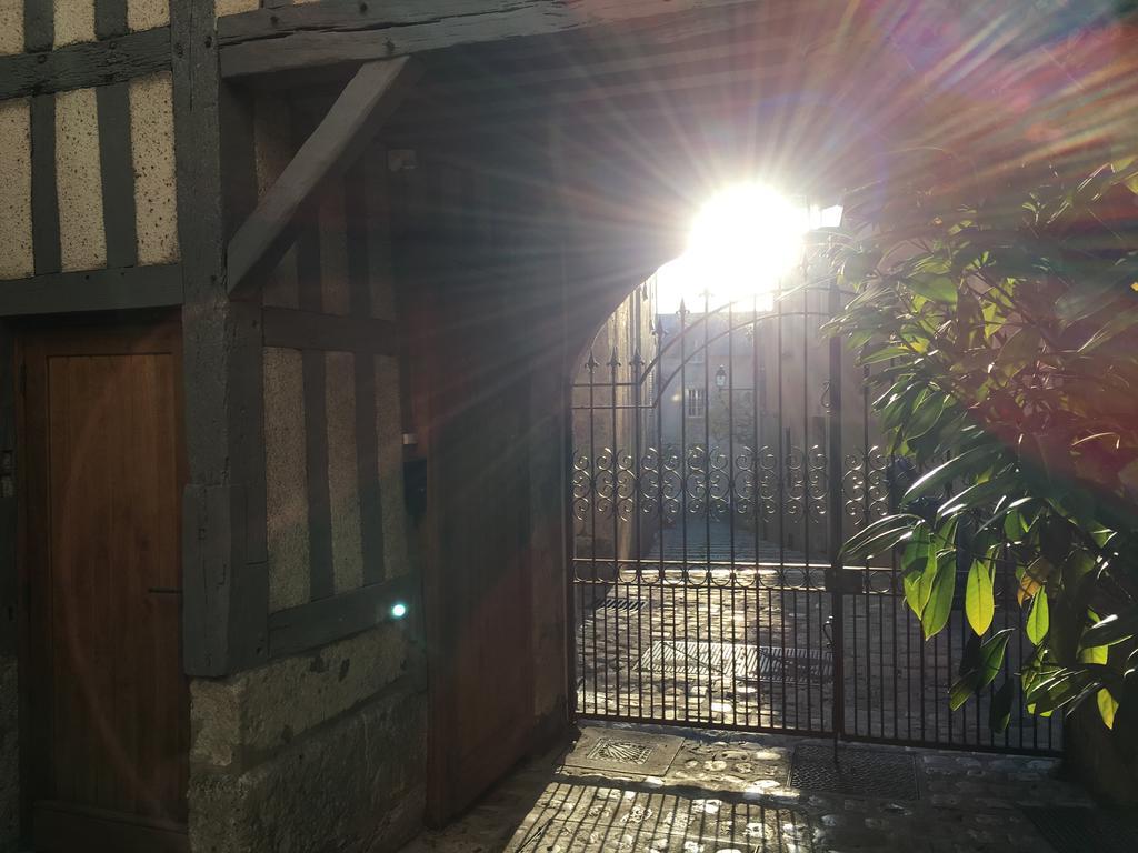 Maison D'ines Centre Historique Garage Privé